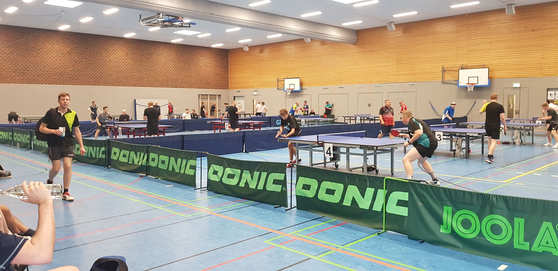 Spieler beim MagicCup-Turnier in der Halle in Blockdiek
